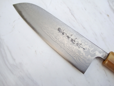 AZAI Aogami-Super Suminagashi Santoku 16,5 cm, handgeschmiedet und -signiert, nicht rostfrei