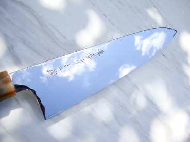 AOKI Shirogami 2 Warikomi Gyuto Spiegel 24 cm - handgeschmiedet und -signiertes Meisterst�ck