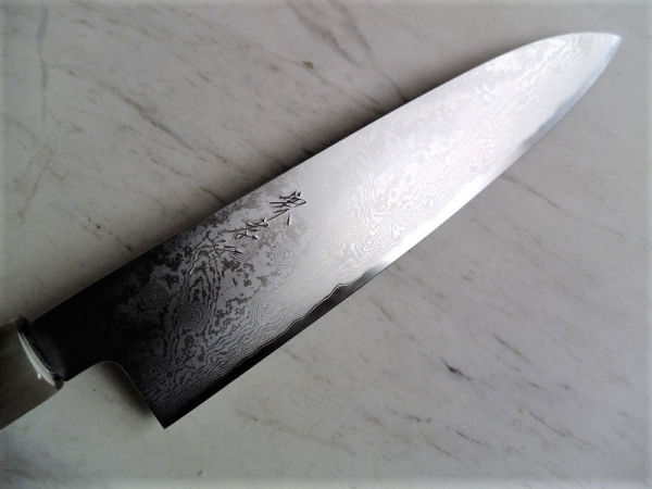 AOKI Gingami 3 Exklusiv Suminagashi Santoku, 18 cm Klinge, handgeschmiedet und -signiert