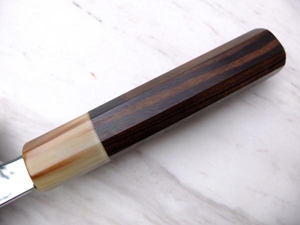 Rarität - Itsuo Doi Shirogami Spiegel Santoku, 19,5 cm, Meisterstück handgeschmiedet und -signiert, nicht rostfrei